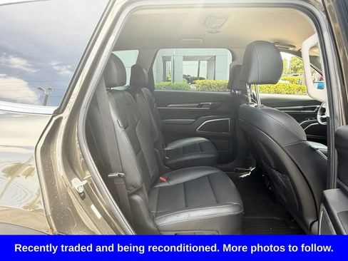 Used 2024 Kia Telluride S AWD/4WD image 17