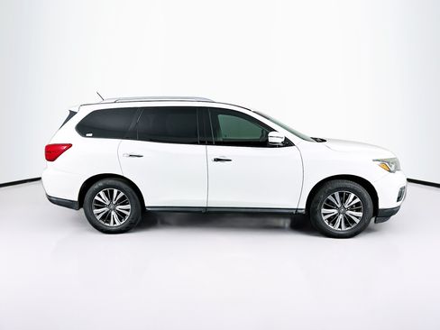 Used 2017 Nissan Pathfinder SV FWD image 10