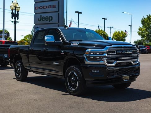 New 2025 RAM 2500 Laramie image 6