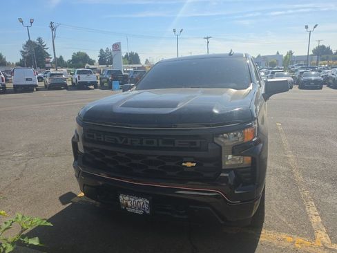 Used 2022 Chevrolet Silverado 1500 Custom AWD/4WD image 8