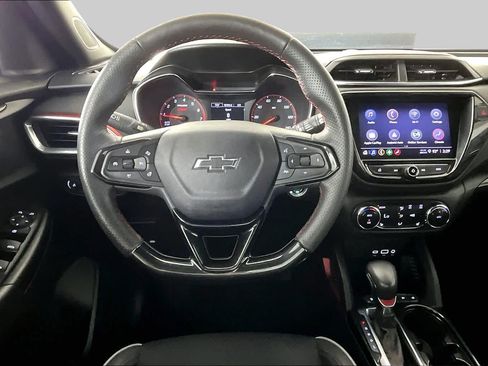 Used 2022 Chevrolet TrailBlazer RS w/ Convenience Package FWD image 6