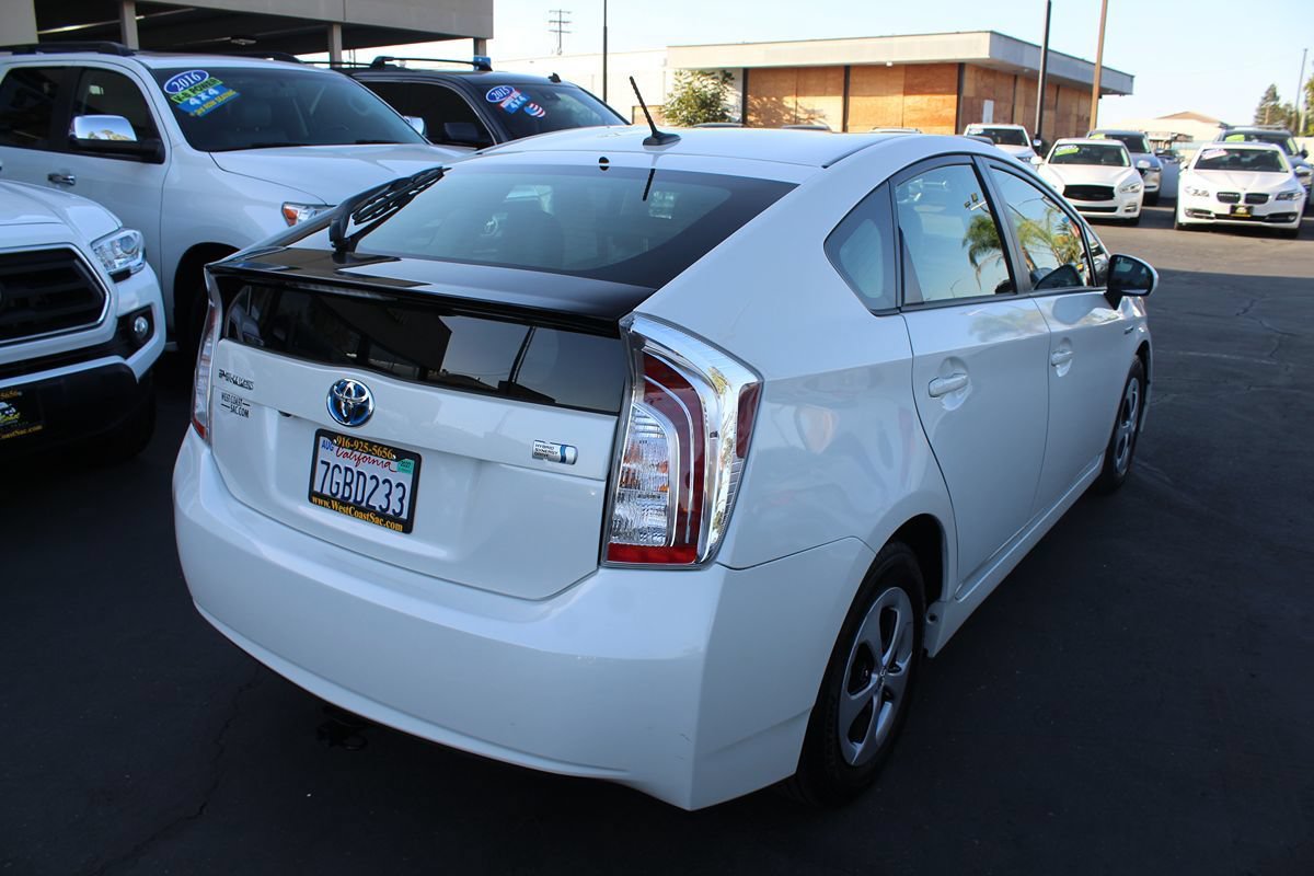 Used 2014 Toyota Prius Four FWD image 7