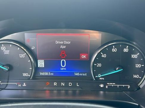 Certified 2021 Ford Escape SE w/ SE Sport Appearance Package FWD image 18