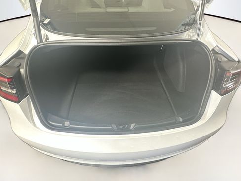 Used 2023 Tesla Model 3 Standard Range RWD image 26