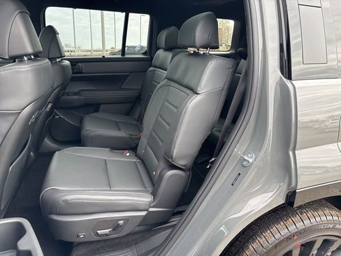 Used 2025 Hyundai Santa Fe Calligraphy image 48