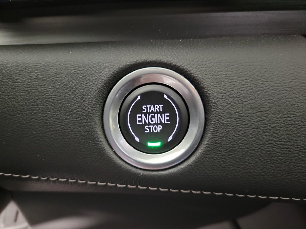 Used 2023 Cadillac Escalade Sport w/ LPO, ONYX Package RWD image 30