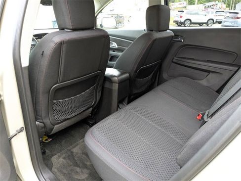 Used 2015 GMC Terrain SLE image 27