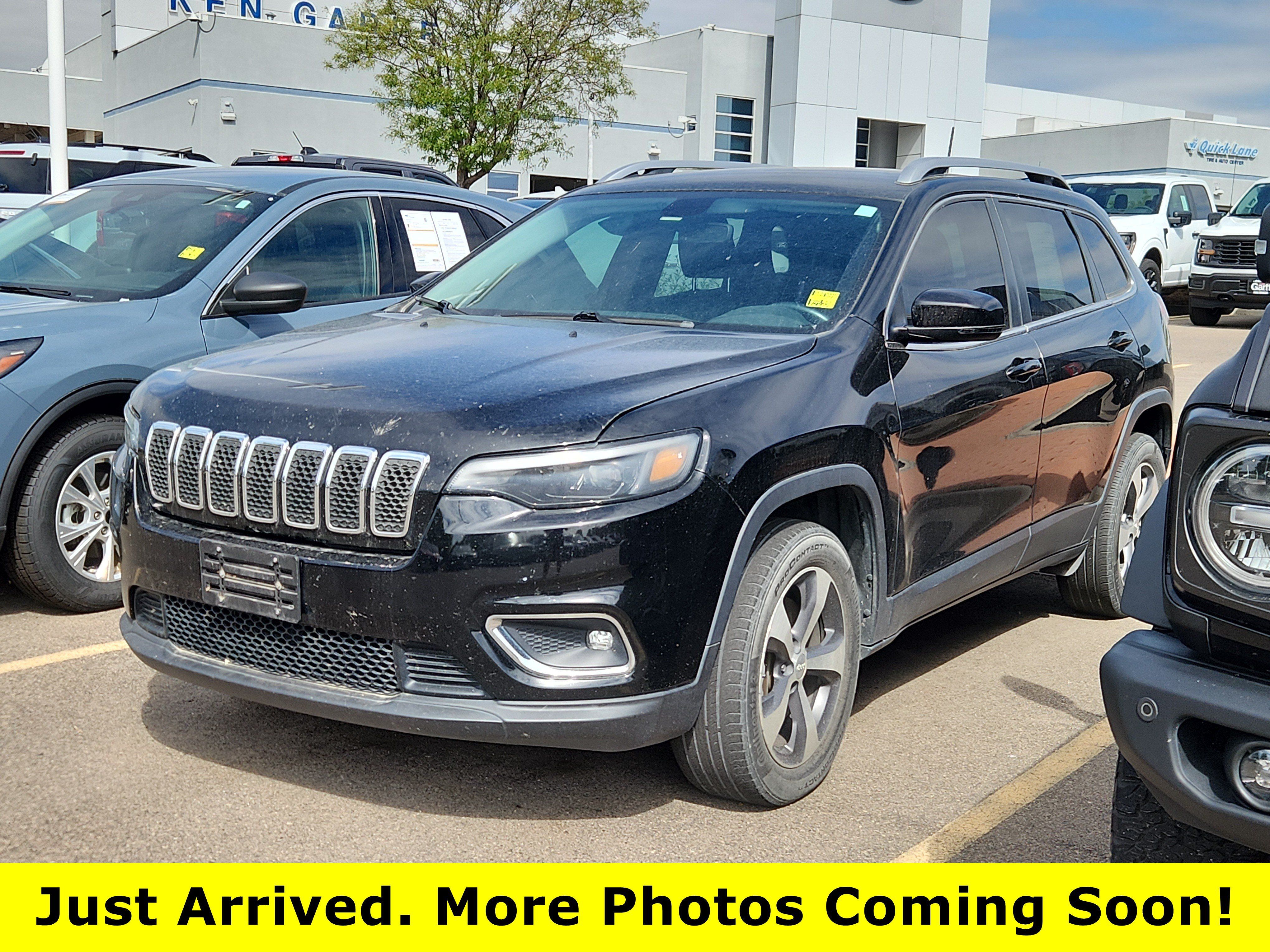 Used 2019 Jeep Cherokee Limited AWD/4WD image 1