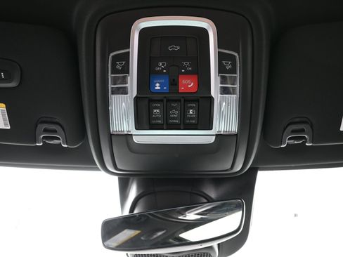 Used 2020 RAM 3500 Laramie w/ Night Edition image 28