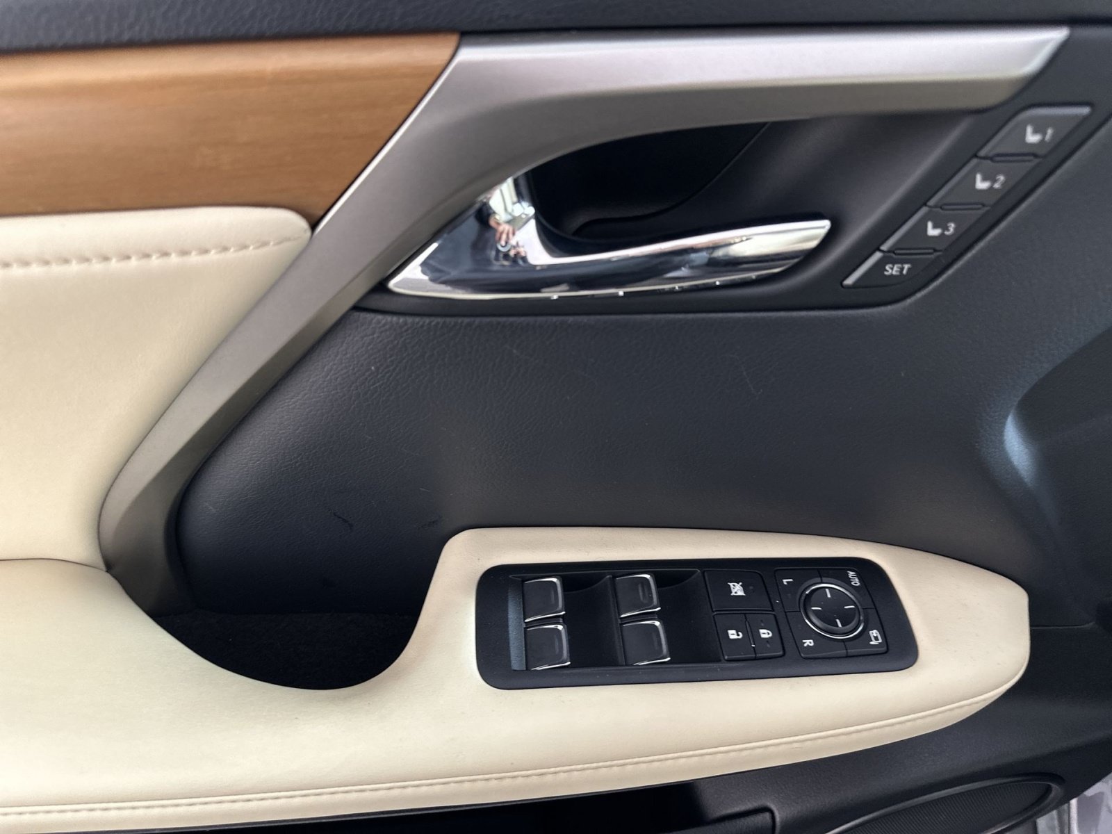 Used 2022 Lexus RX 350 AWD w/ Premium Package image 15
