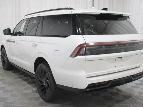 Used 2025 Lincoln Navigator Reserve w/ Jet Appearance Package AWD/4WD image 38
