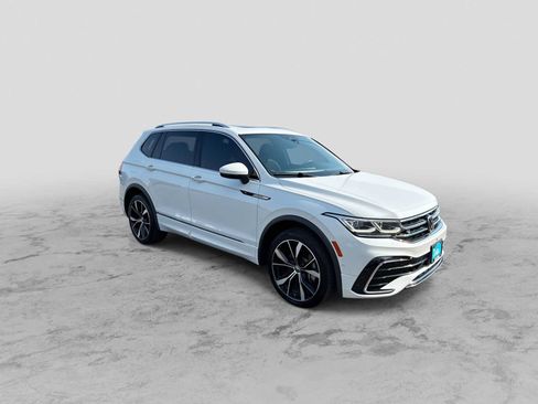 Used 2022 Volkswagen Tiguan SEL R-Line AWD/4WD image 2