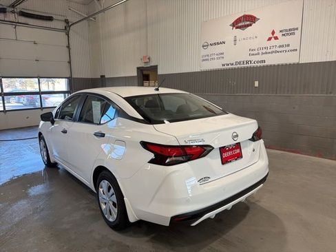 Certified 2023 Nissan Versa S w/ Trunk Package image 5