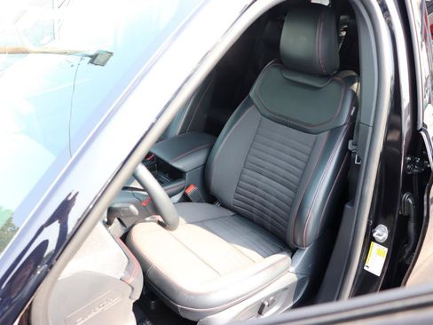 Used 2025 Ford Explorer ST-Line AWD/4WD image 11