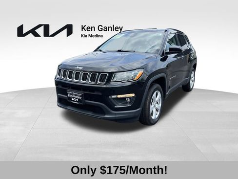Used 2019 Jeep Compass Latitude AWD/4WD image 1