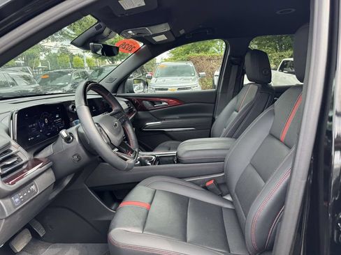Used 2026 Chevrolet Traverse RS AWD/4WD image 19