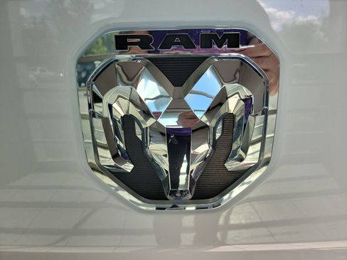 Used 2022 RAM 1500 Big Horn AWD/4WD image 13