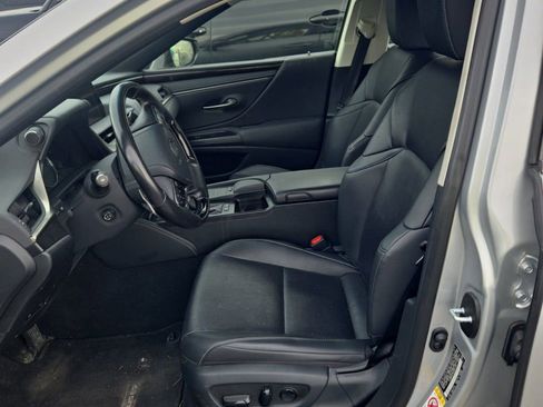 Used 2019 Lexus ES 300h w/ Premium Package FWD image 10