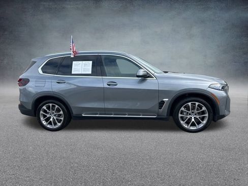 Used 2024 BMW X5 xDrive40i image 3