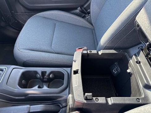 Used 2025 Jeep Wrangler Unlimited Sahara image 30