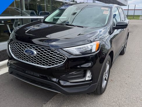 Used 2024 Ford Edge SEL w/ Convenience Package AWD/4WD image 2