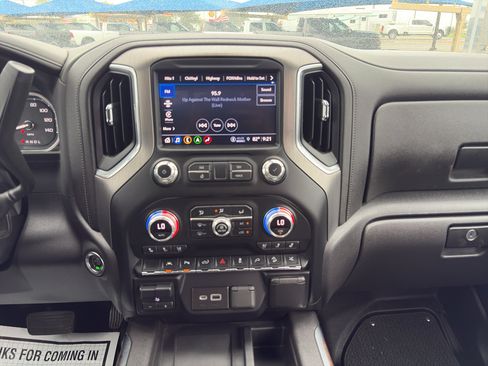 Used 2022 GMC Sierra 1500 Denali w/ Denali Premium Package AWD/4WD image 21