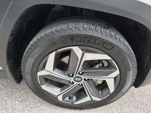 Used 2022 Hyundai Tucson Limited AWD/4WD image 9