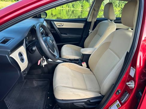 Used 2019 Toyota Corolla LE FWD image 15