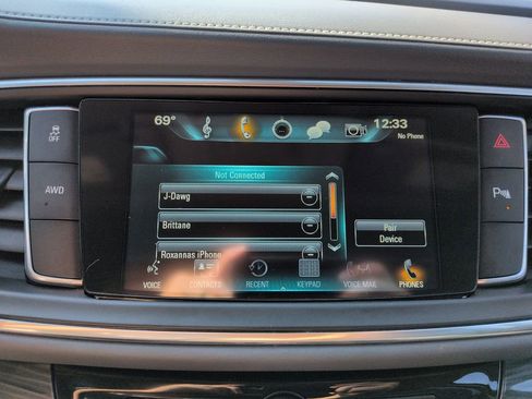 Used 2018 Buick Enclave Essence AWD/4WD image 19