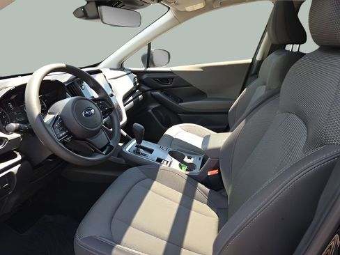 Used 2024 Subaru Crosstrek 2.0i Premium image 9