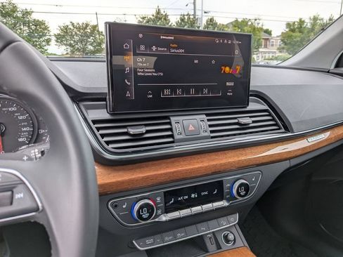 Certified 2023 Audi Q5 2.0T Premium w/ Convenience Package AWD/4WD image 17