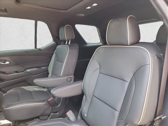 Used 2023 Chevrolet Traverse Premier w/ Redline Edition FWD image 14
