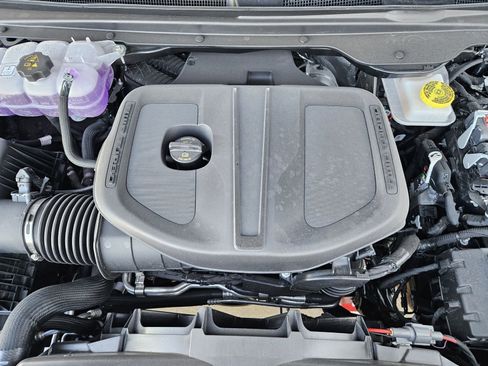 New 2026 RAM 1500 4x4 Crew Cab image 29