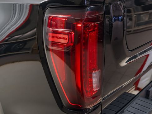 Used 2022 GMC Sierra 1500 Denali w/ Denali Reserve Package AWD/4WD image 45