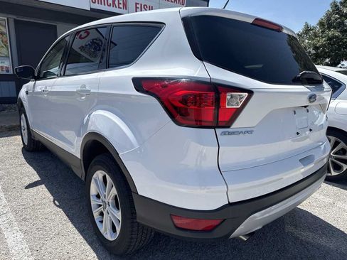Used 2019 Ford Escape SE AWD/4WD image 3