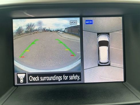 Used 2018 Nissan Pathfinder SL image 10