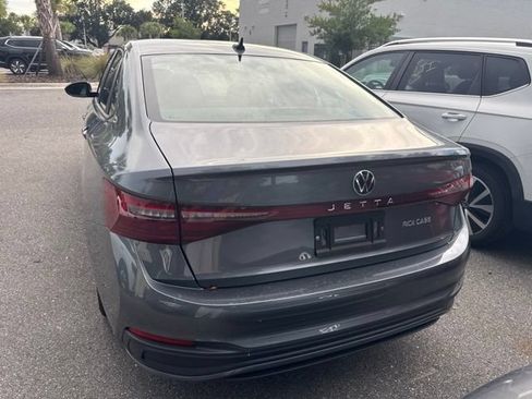 Used 2025 Volkswagen Jetta Sport FWD image 13