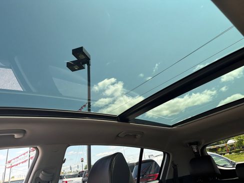 Used 2022 Kia Sportage EX w/ EX Technology Package AWD/4WD image 23