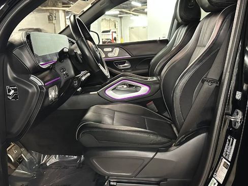 Used 2023 Mercedes-Benz Maybach GLS 600 4MATIC image 21