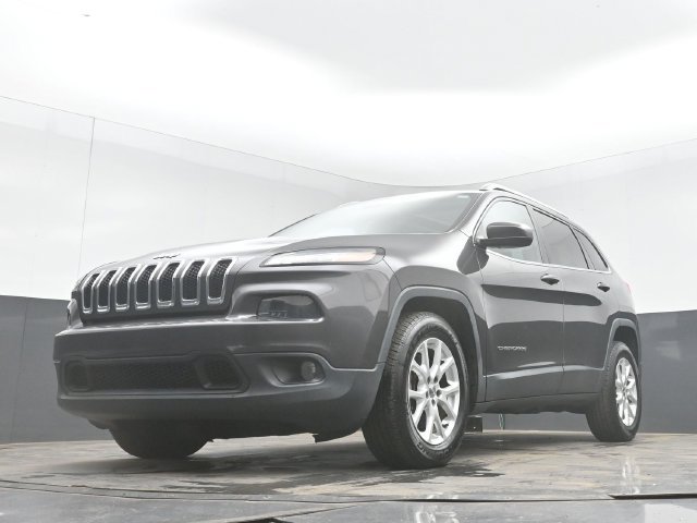 Used 2015 Jeep Cherokee Latitude w/ Comfort/Convenience Group FWD image 43