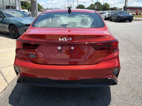 Used 2023 Kia Forte LXS FWD image 10