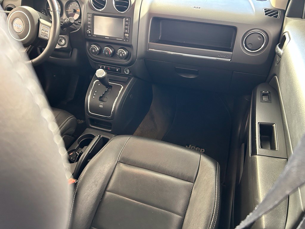 Used 2016 Jeep Patriot High Altitude FWD image 16