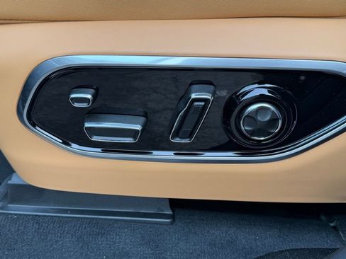 New 2025 Jeep Grand Cherokee L Summit w/ Advanced Protech Group IV image 17