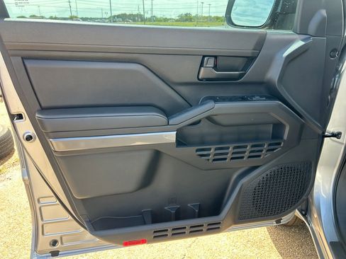 New 2026 Toyota Tacoma SR5 RWD image 7