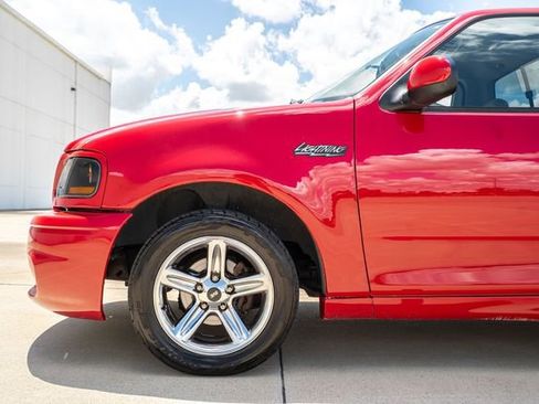 Used 2003 Ford F150 Lightning RWD image 14