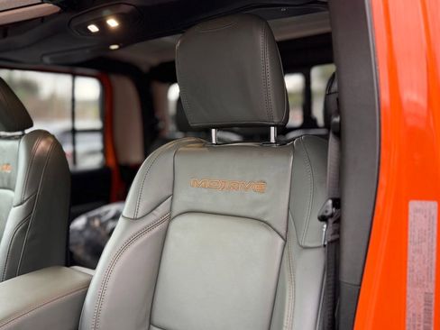 Used 2025 Jeep Gladiator Mojave w/ Safety Group image 10