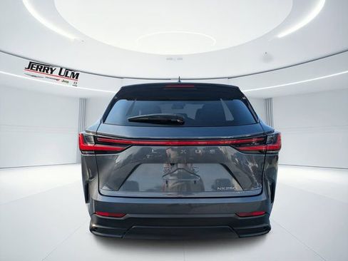 Used 2024 Lexus NX 250 FWD image 4