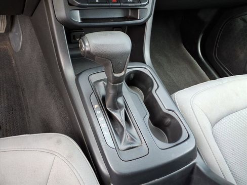 Used 2020 Chevrolet Colorado W/T RWD image 10