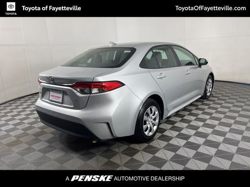 Used 2023 Toyota Corolla LE image 12