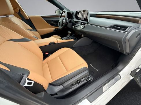 Used 2025 Lexus ES 350 w/ Premium Package FWD image 15